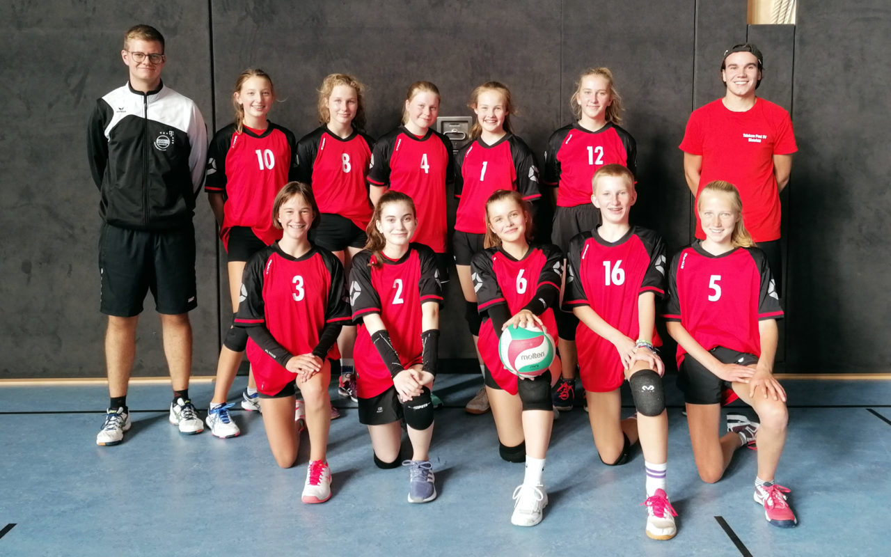 Hinten von Links: Trainer Mirco Figge, Lili Kuckuck, Fiona Kaiser, Mirjam Gürtler, Paula Schumacher, Pola Dammann und Trainer Marc Pumptow Vorne von Links: Marit Nölke, Medine Aydogdu, Hannah Reker, Rena Dammann und Lisanne Rhoden