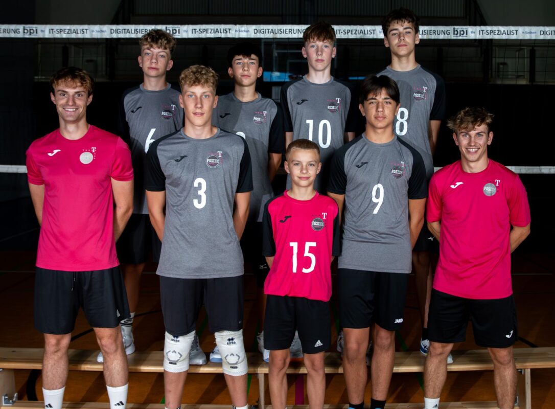 Hinten von links: Maxim Löwen, Lion Beck, Jonah Heinze und Ole SchneiderVorne von links: Co-Trainer Niklas Uffmann, Linus Krause, Nikita Löwen, Devin Feist und Trainer Jarik tom SudenEs fehlen: Alberthuna Husseinli, Till Scheider und Raphael Hildebrand